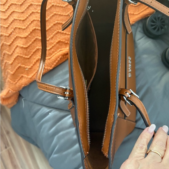 GUESS Tan Saffiano Tote with Silver Logo - Picture 2 of 2